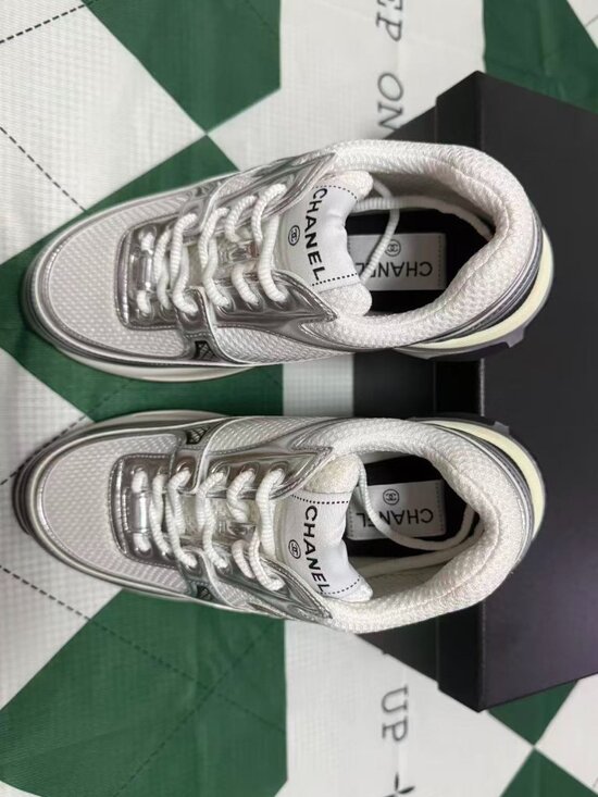 CHANEL. Shoes - Chanel White Sneakers Sz 39